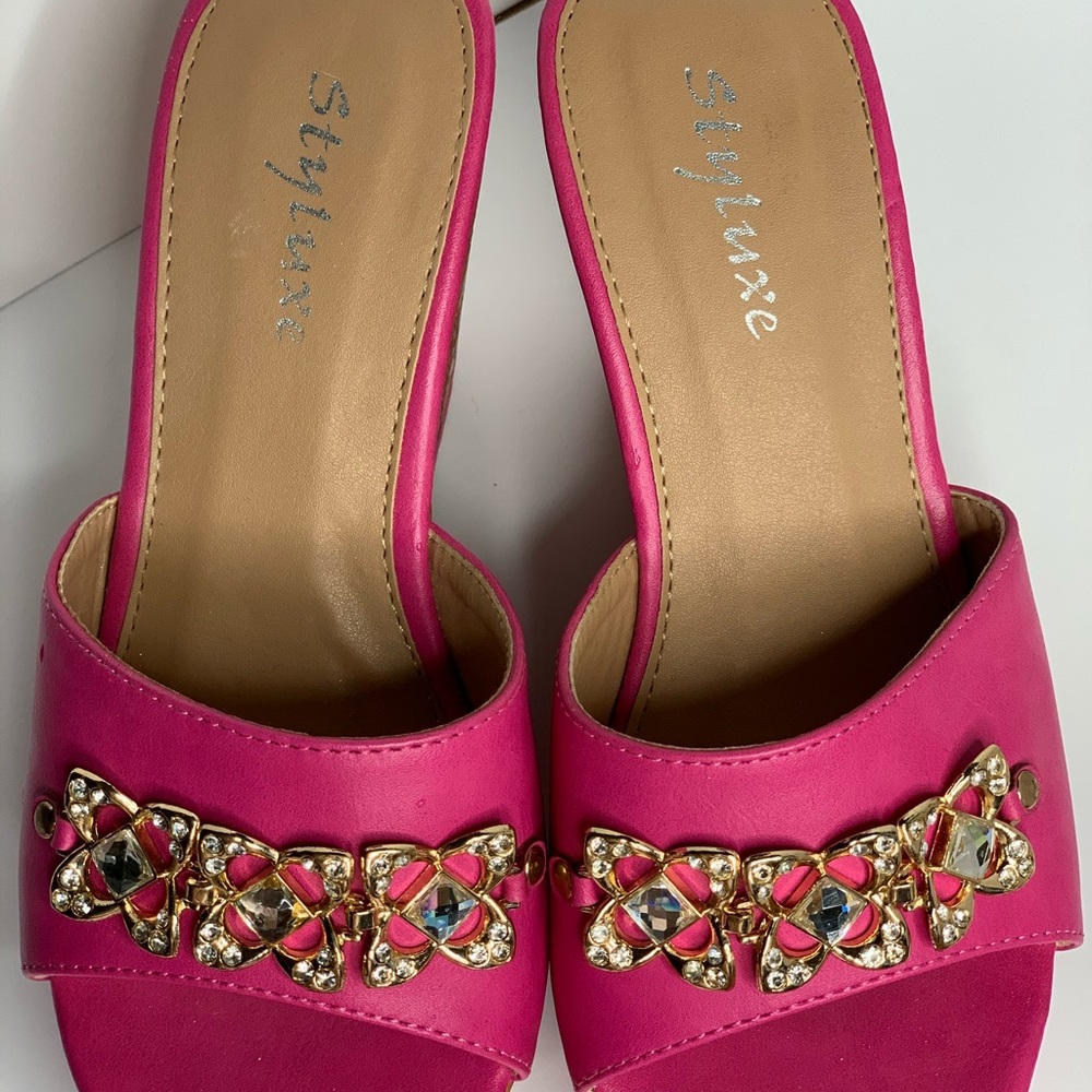 Pink Heels Size 5 1/2 - Picture 4 of 11